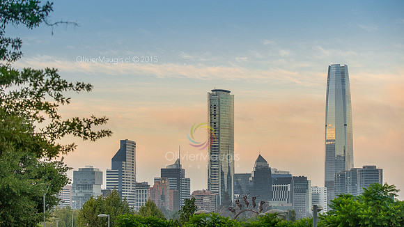 16x9_Costanera Center 2560x1440